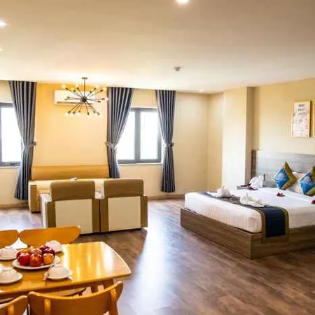 La Mia Lakeview Hotel