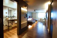 Moxy Phoenix Tempe/ASU Area Hotels in Tempe