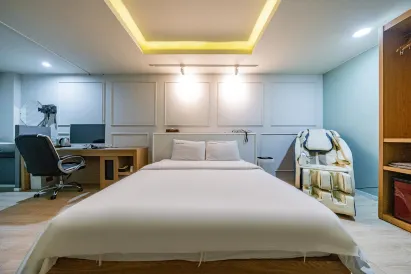 Goyang(Bishop) Hotel Chelsea