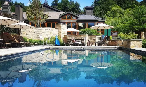 Topnotch Resort