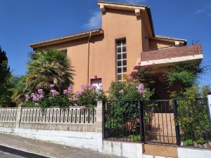 Full Rental or by Areas. Barbecue, Gardens, Large Terraces, Three Rooms