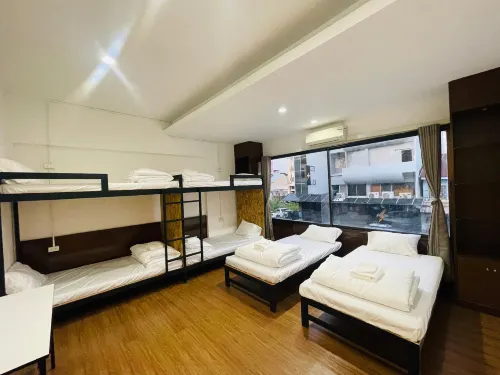 Lamoon Hostel