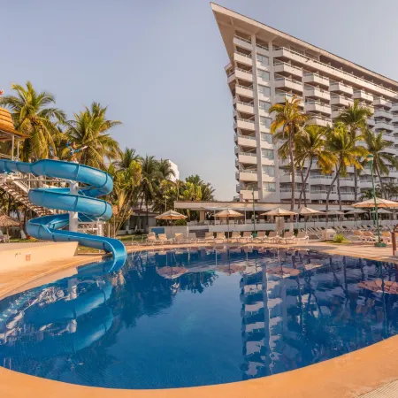 Krystal Ixtapa