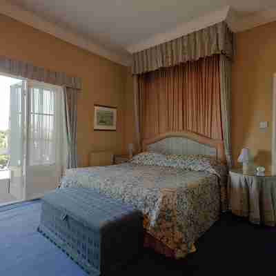 Corse Lawn House Hotel Rooms