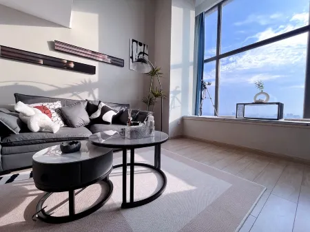 Luoshen Riverview Hotel (Hunan Financial Center) Отели рядом с достопримечательностью «Xiufengshan Park»