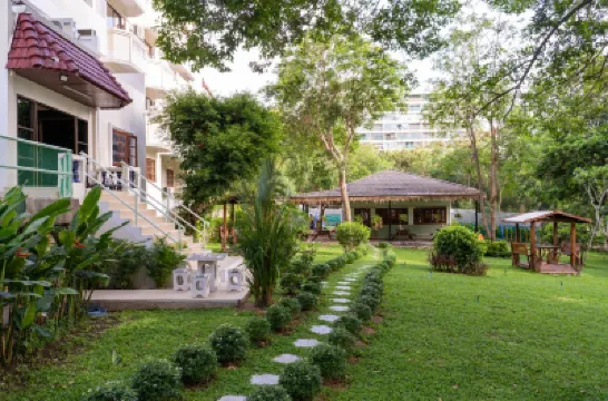 山坡度假村 鄰近芭堤雅大佛寺的酒店