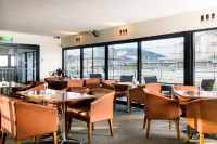 Pier 21 Riverside Apartment Hotel