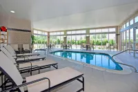Cambria Hotel Akron - Canton Airport - Pool
