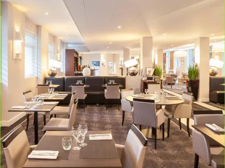 Novotel Spa Rennes Centre Gare Отели рядом с достопримечательностью «Университет Ренн 1»