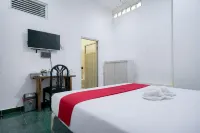 RedDoor Syariah near Exit Toll Puncak