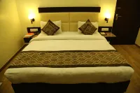 The Golden Apple Hotels in Lucknow