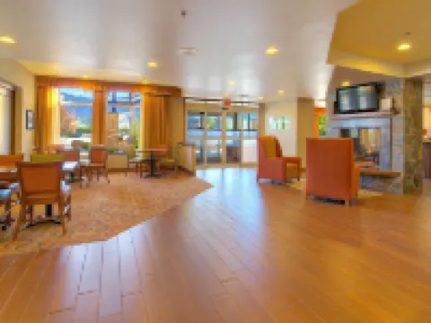 ハンプトン イン ビュッテ ビュートのホテル