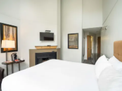 Executive The Inn At Whistler Village & Mountain Side Hotel Hotels in Whistler