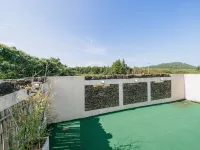 Seogwipo Gasiri Yuchaegot Road Pension 活力迷宫附近的飯店