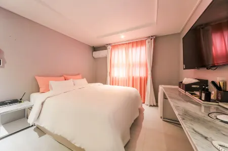 Haeundae MoMo Juice Hotel Отели рядом с достопримечательностью «Nurimaru APEC House»