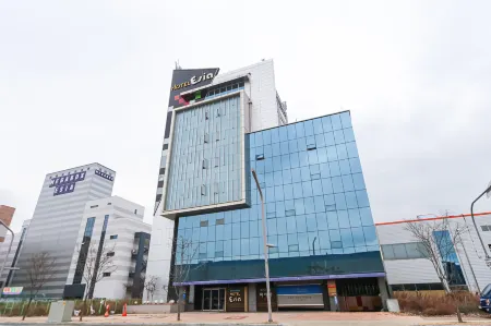 Esia Hotel