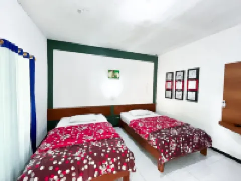 Hotel Pondok Hexa Seaside Hotels in Ciracap
