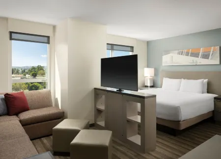 Hyatt House la University Medical Center