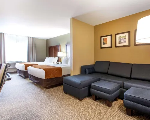 Comfort Suites Johnson Creek Conference Center Hotels in Johnson Creek