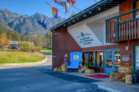 Fairmont Hot Springs Resort Hotel di East Kootenay