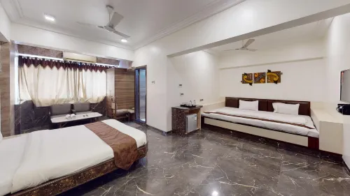 Hotel Jawahar Hotels in Ulhasnagar