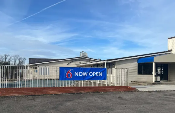 西弗吉尼亞十字巷 6 號汽車旅館 - 戈夫山大道