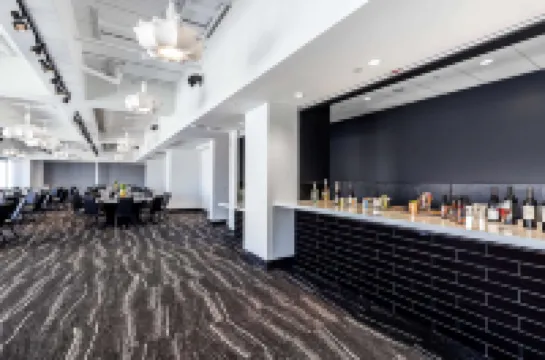 로렌조 호텔 댈러스, 태피스트리 컬렉션 바이 힐튼