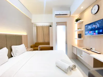 Modern Look and Homey Studio Apartment at Transpark Juanda Bekasi Timur by Travelio Hotels in Bekasi Jaya
