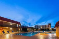 Days Inn by Wyndham Forsyth - Pools