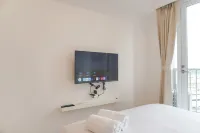 Comfort Studio (No Kitchen) Tokyo Riverside PIK 2 Apartment By Travelio Hotels in Kosambi