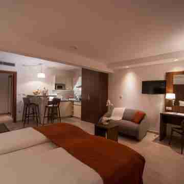 Aparthotel Miramare Rooms