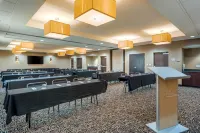 Cambria Hotel Akron - Canton Airport Hotels in Green