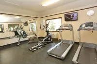 Holiday Inn Express & Suites VERNON by IHG - salle de sport