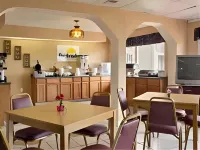 Travelodge by Wyndham Sellersburg / Louisville North