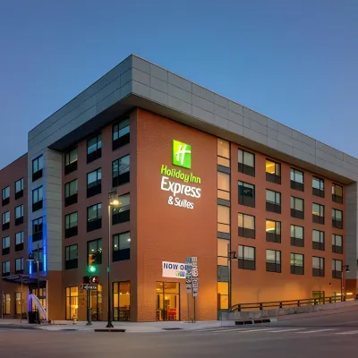 Holiday Inn Express & Suites TULSA DOWNTOWN by IHG Hotels near Crutchfield Playground