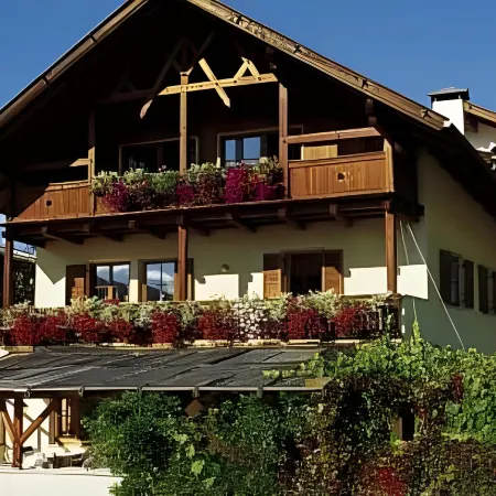 Haller Suites & Restaurant