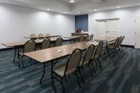 La Quinta Inn and Suites by Wyndham Ft. Worth - Burleson