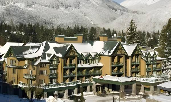 Pinnacle Hotel Whistler