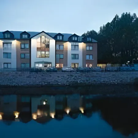 Lancaster Lodge