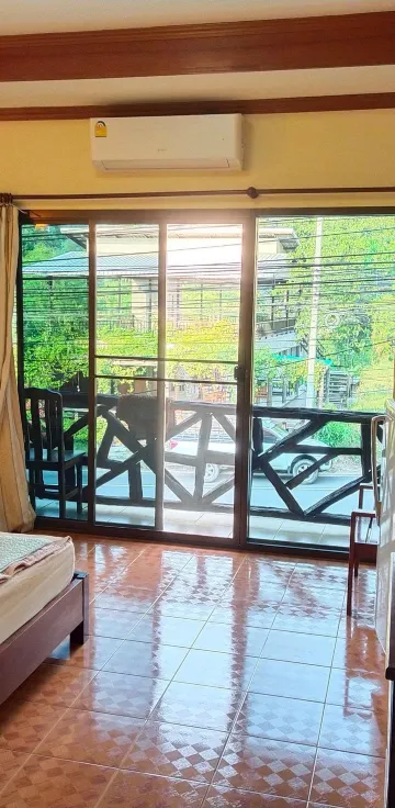 ห้องพร้อมเครื่องปรับอากาศ(เตียงใหญ่)