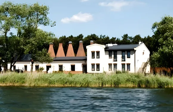 古爾特史塔拉温德薩尼亞