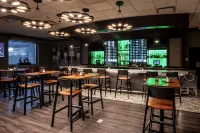 Embassy Suites by Hilton Chicago O'Hare Rosemont - بار