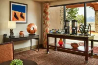 Hampton Inn Taos - parking