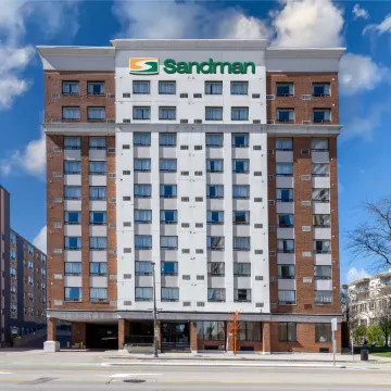 Sandman Hotel & Suites London Downtown Отели рядом с достопримечательностью «Стадион «Ти-Ди Стэдиум»»