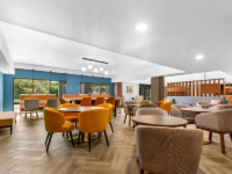 Comfort Inn & Suites Hotels in Manchester Township