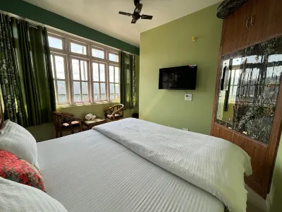 Zu-Zu Hostels