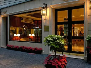 Melia Recoleta Plaza