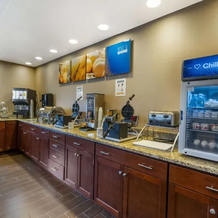 Comfort Suites Redding - Shasta Lake