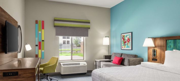 Hampton Inn & Suites Springfield Hotels in Springfield