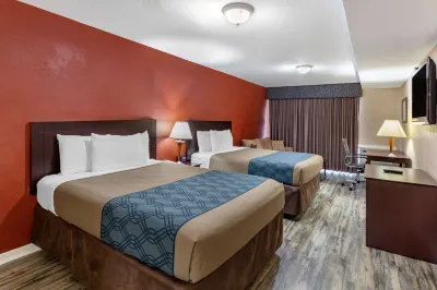 Econo Lodge Inn & Suites Old Saybrook - Westbrook Hotels near HomeGoods